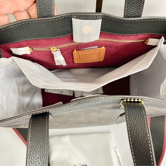 NEW COACH Field Tote With Horse And Carriage Print in Brass/Truffle Black - Picture 9 of 15